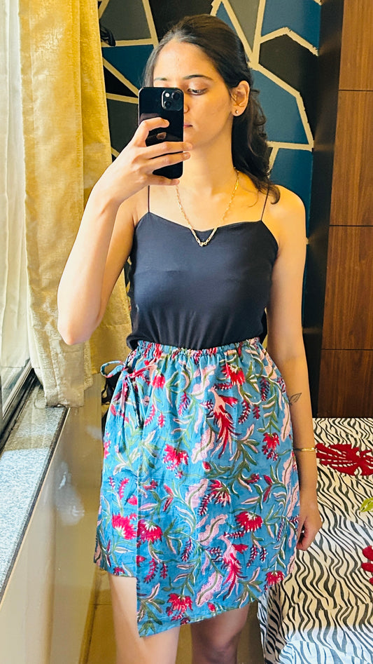 Blue red flower skort