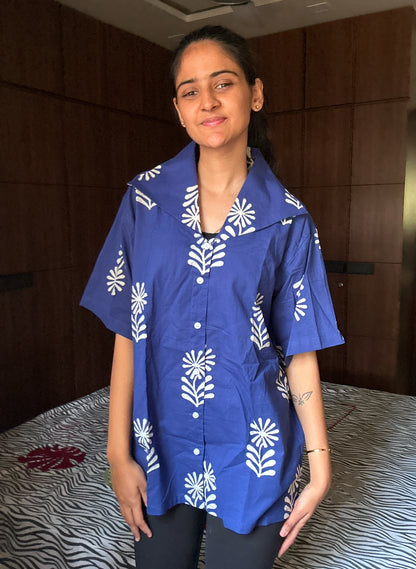 Indigo flower bon-bon shirt