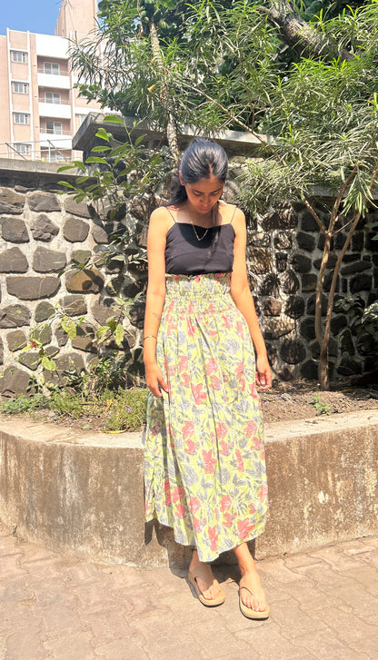 Verstatile green skirt/dress