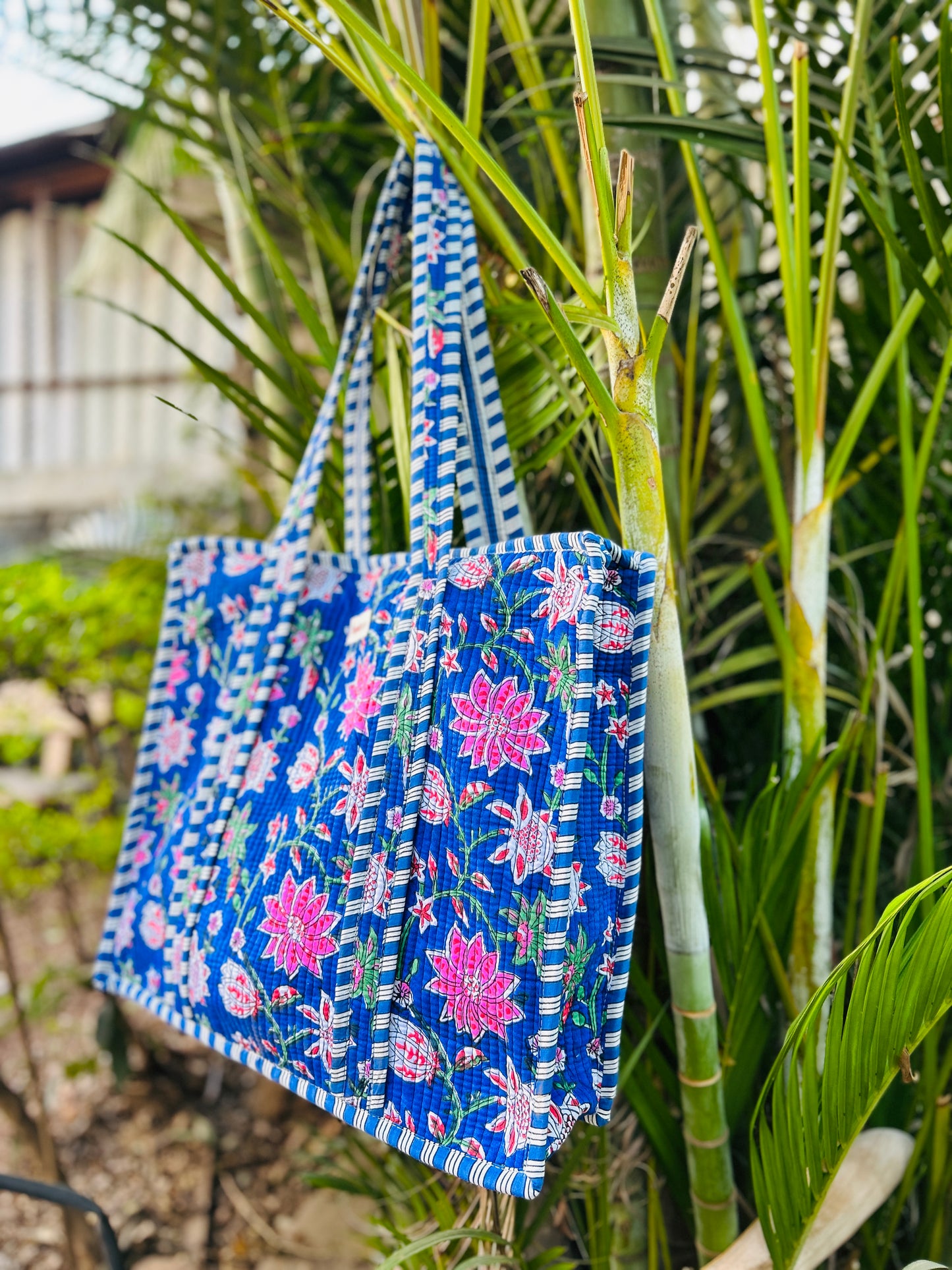 Flower blue tote bag